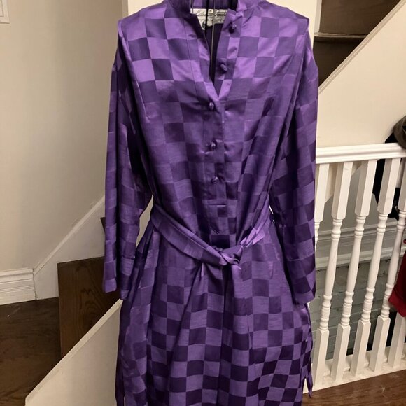 Ogust Vintage Purple Robe - Picture 2 of 12